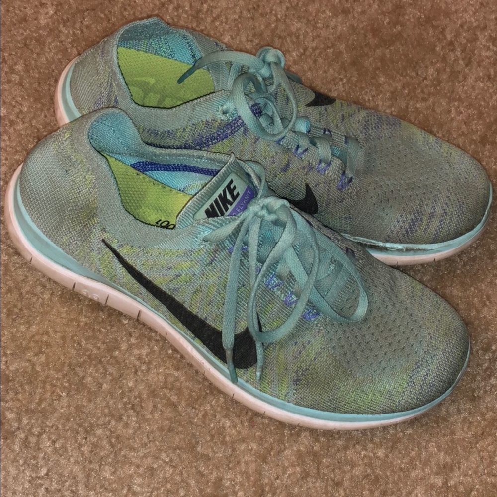 Blue with a hint of green Flyknit